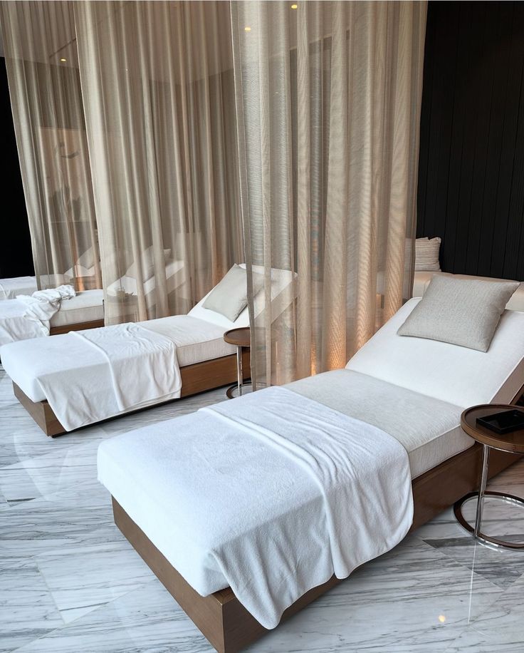 Warm and private treatment room atmosphere
